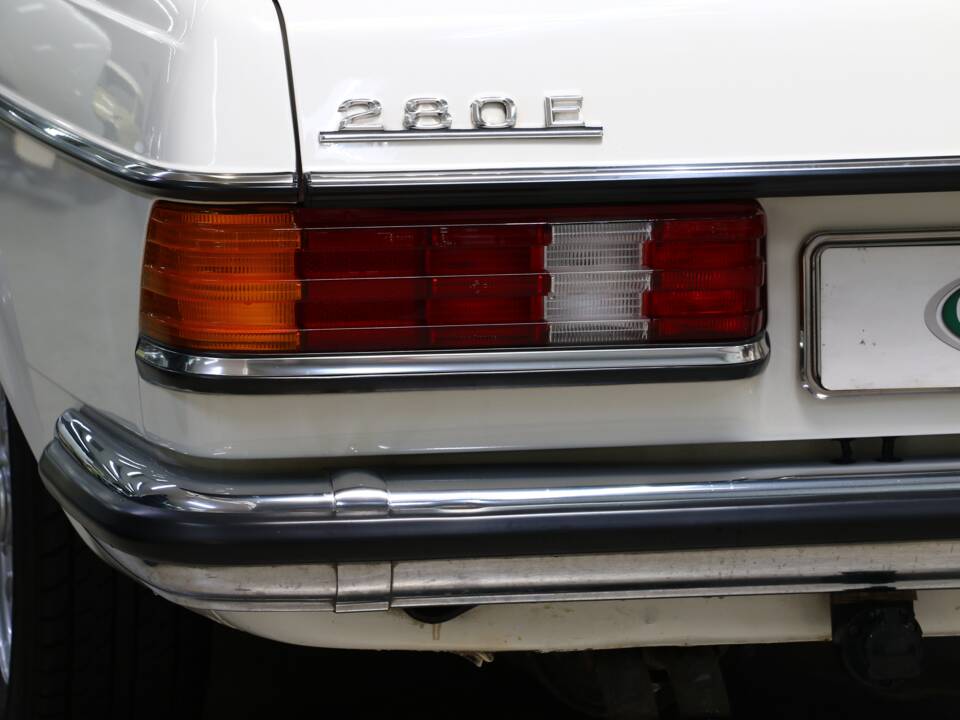 Bild 23/25 von Mercedes-Benz 280 E (1977)