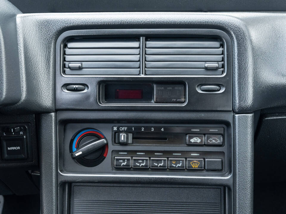 Image 48/80 of Honda CRX (1991)