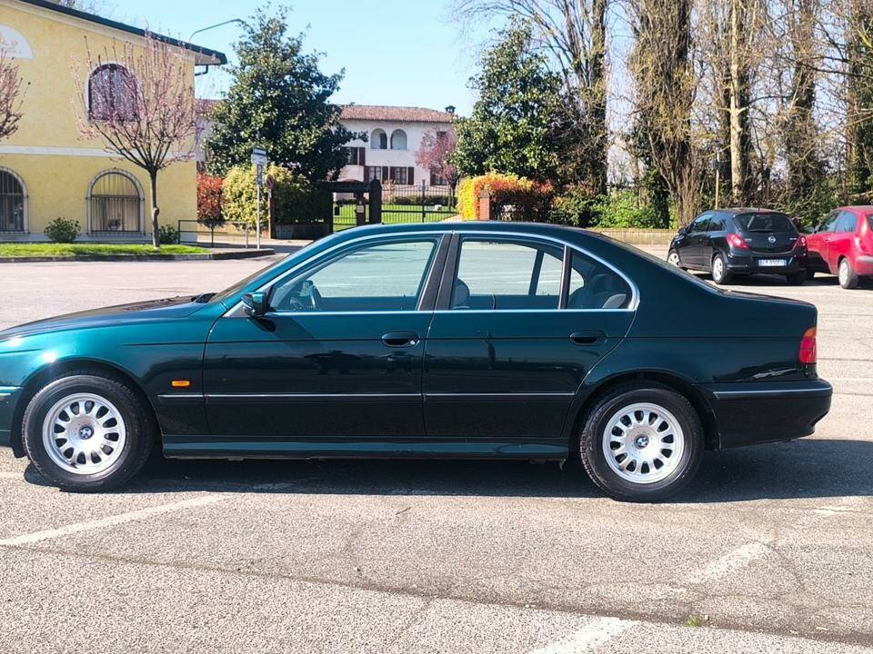 Afbeelding 10/42 van BMW 520i (1998)