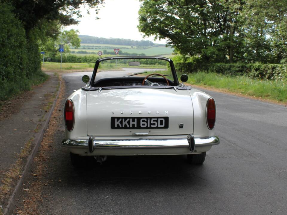 Image 5/23 of Sunbeam Alpine Mk V (1966)