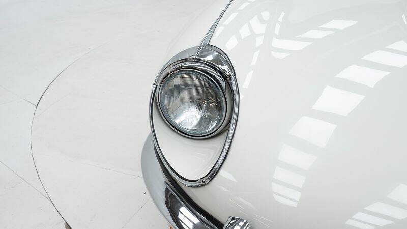 Imagen 10/15 de Jaguar E-Type V12 (1974)