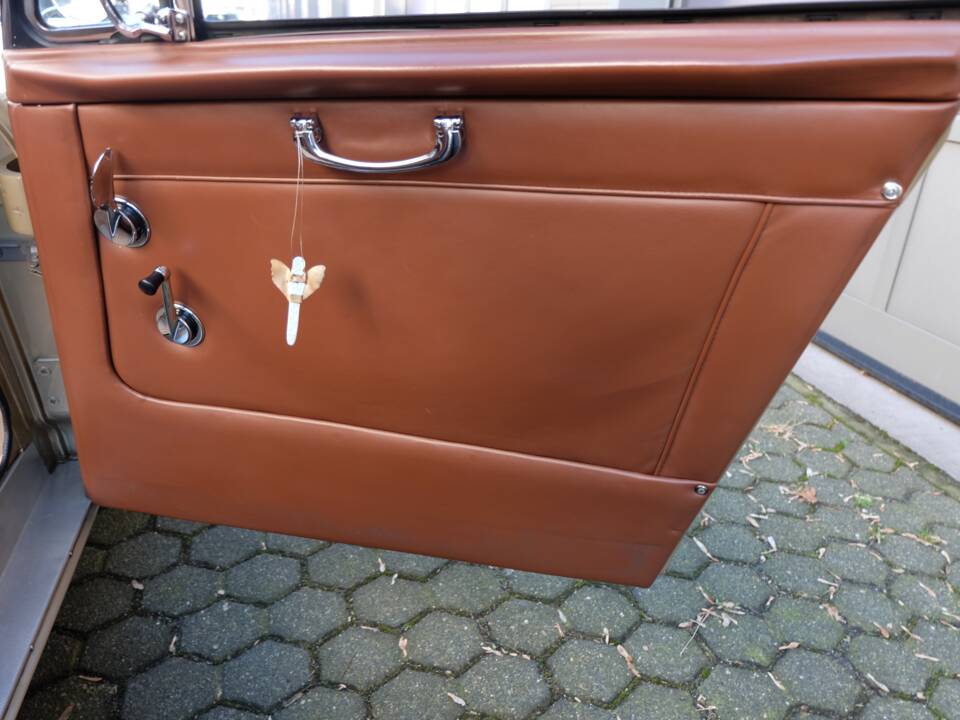 Image 39/68 of Austin-Healey 3000 Mk III (BJ8) (1965)