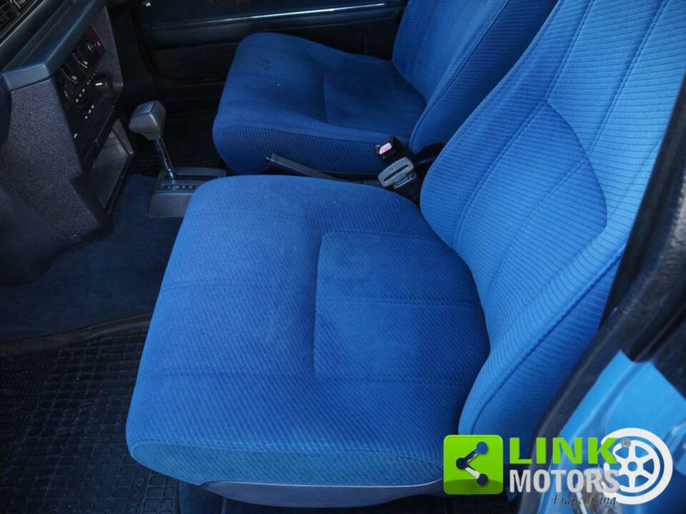 Immagine 6/10 di Volvo 240 Kombi (1988)