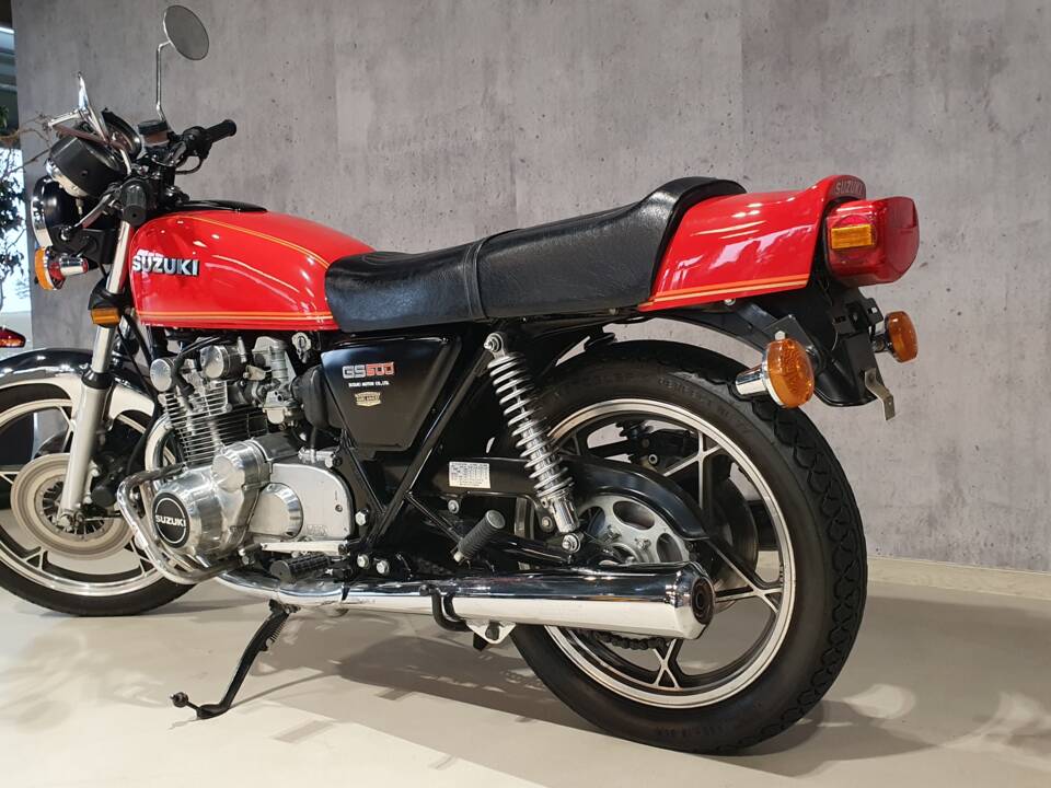 Bild 27/32 von Suzuki DUMMY (1977)