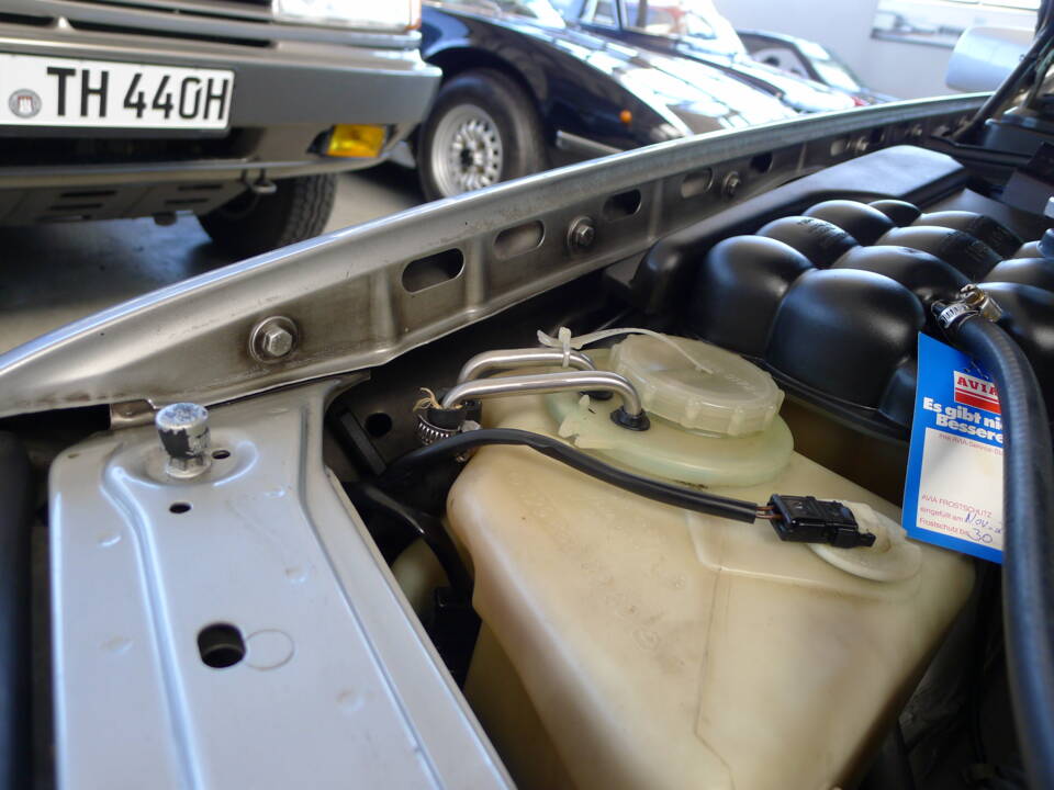 Image 9/47 of Mercedes-Benz 500 SL (1992)