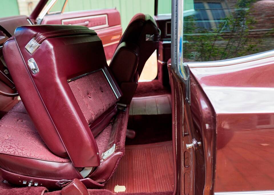 Bild 173/200 von Cadillac Coupe DeVille (1968)