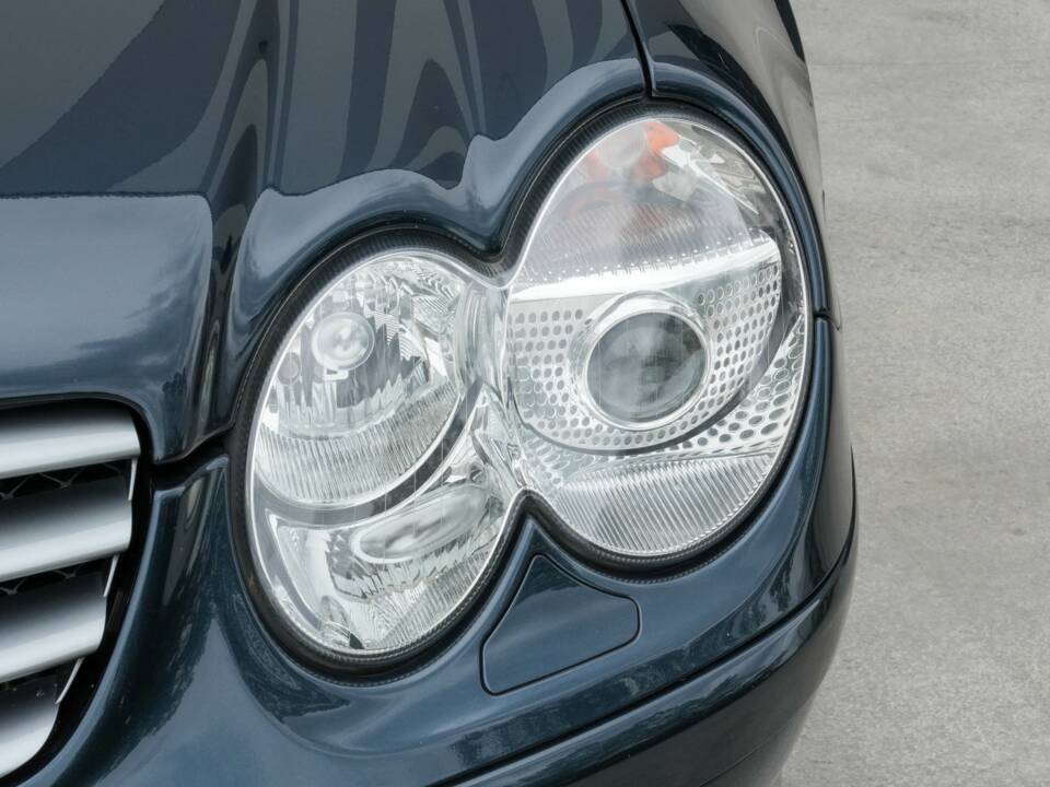 Image 40/45 de Mercedes-Benz SL 350 (2003)