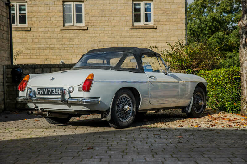 Immagine 5/50 di MG MGB (1972)