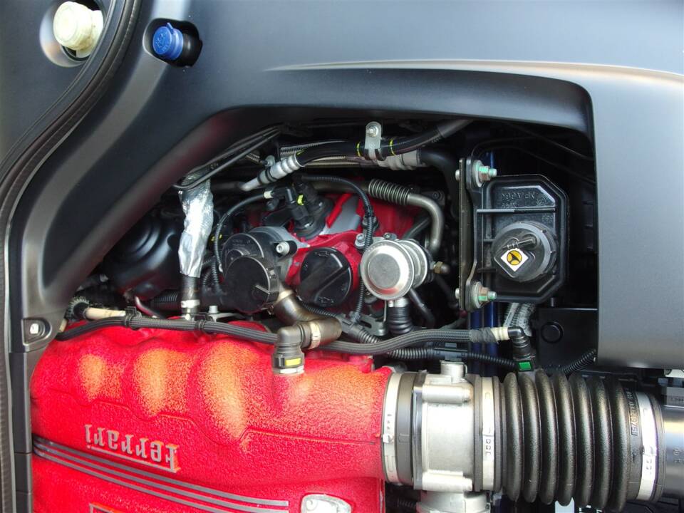 Bild 89/99 von Ferrari California (2009)