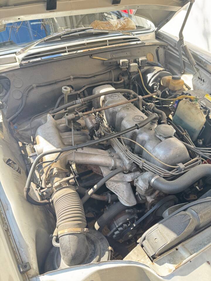 Image 34/37 de Mercedes-Benz 250 SE (1966)