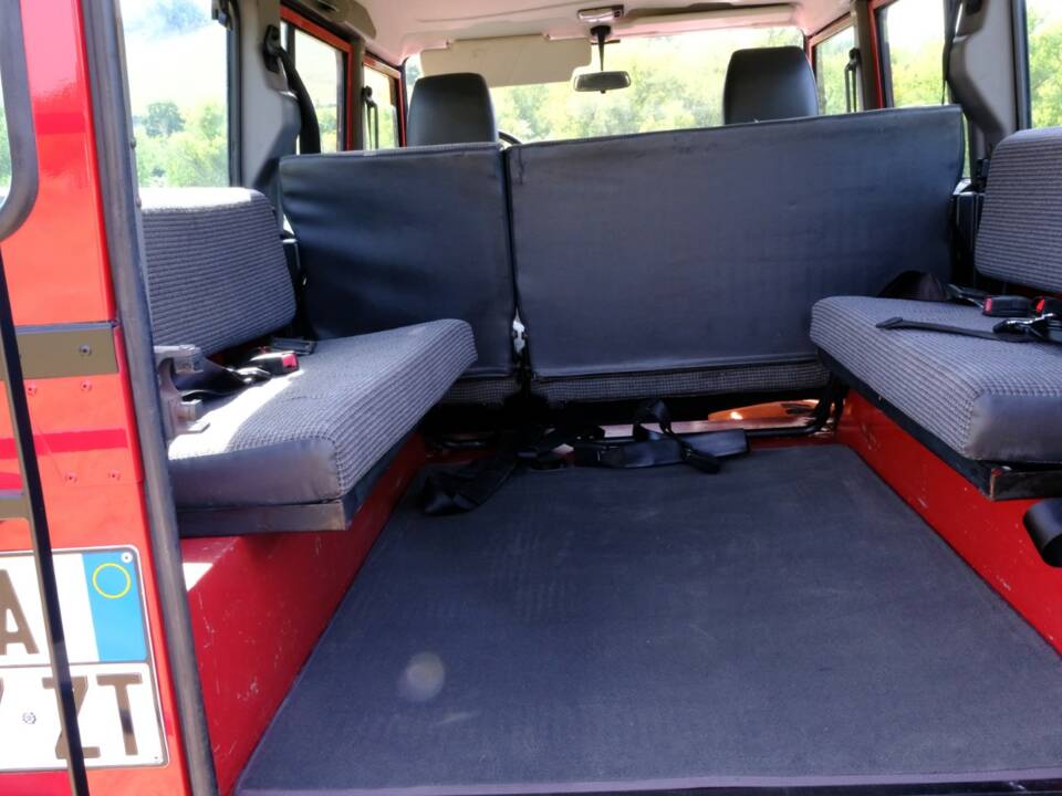 Afbeelding 16/31 van Land Rover Defender 110 300Tdi (1997)