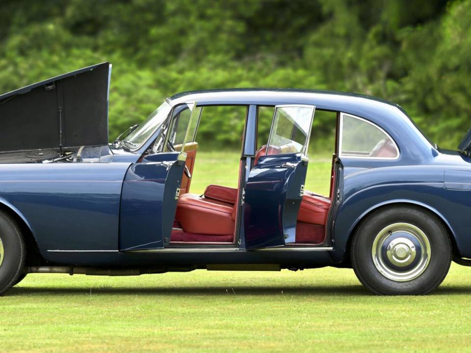Immagine 18/50 di Bentley S 2 Continental Flying Spur (1962)