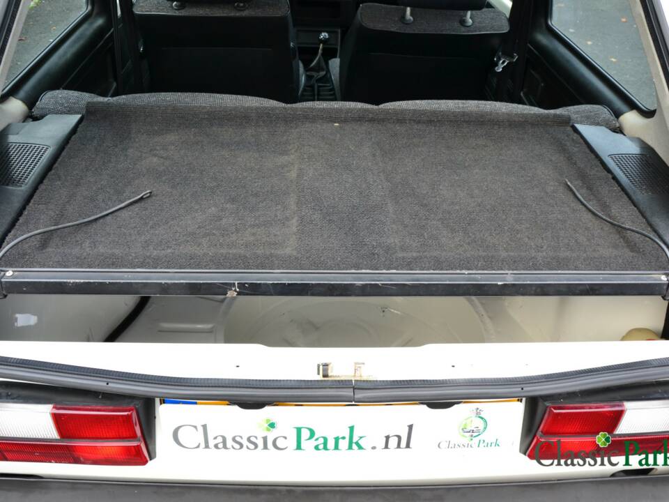 Image 42/50 de Volkswagen Golf Mk I 1.5 (1983)