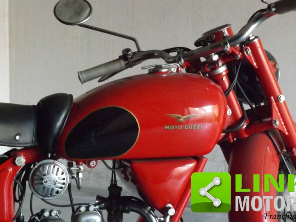 Imagen 3/10 de Moto Guzzi DUMMY (1998)