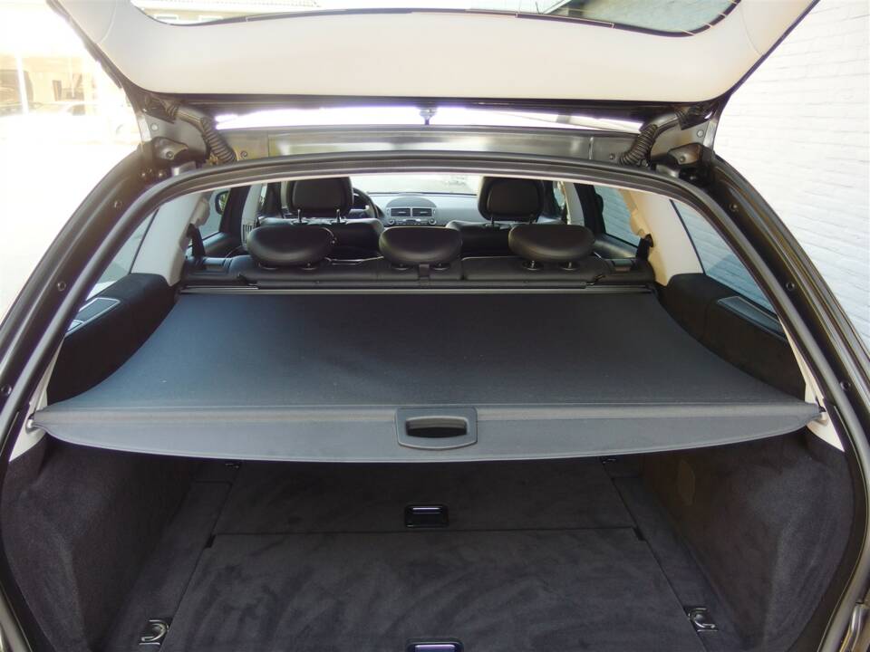 Image 67/98 of Mercedes-Benz E 63 AMG T (2008)