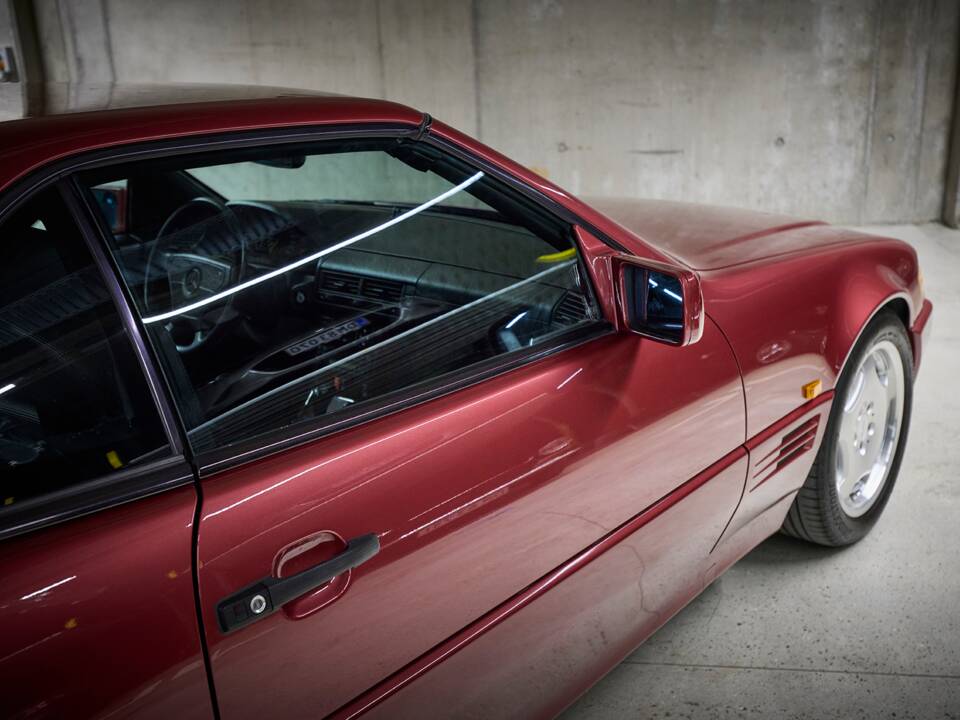 Bild 32/99 von Mercedes-Benz SL 320 (1995)