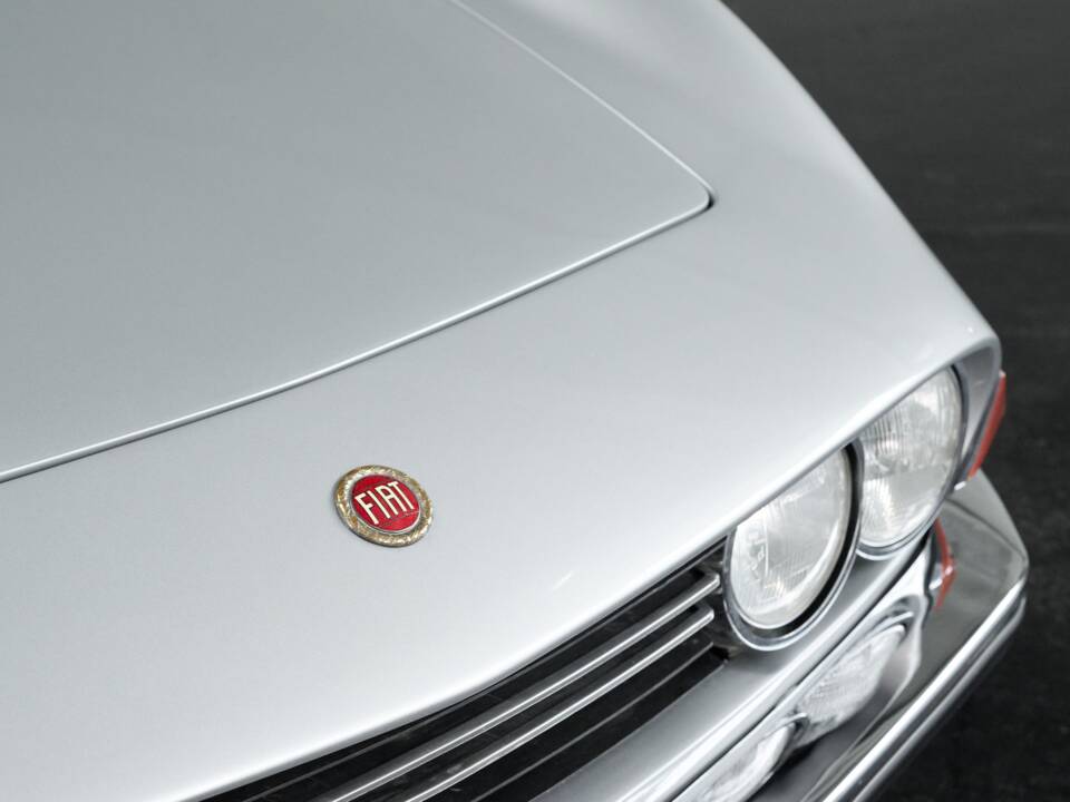 Imagen 29/50 de FIAT Dino 2400 Spider (1971)
