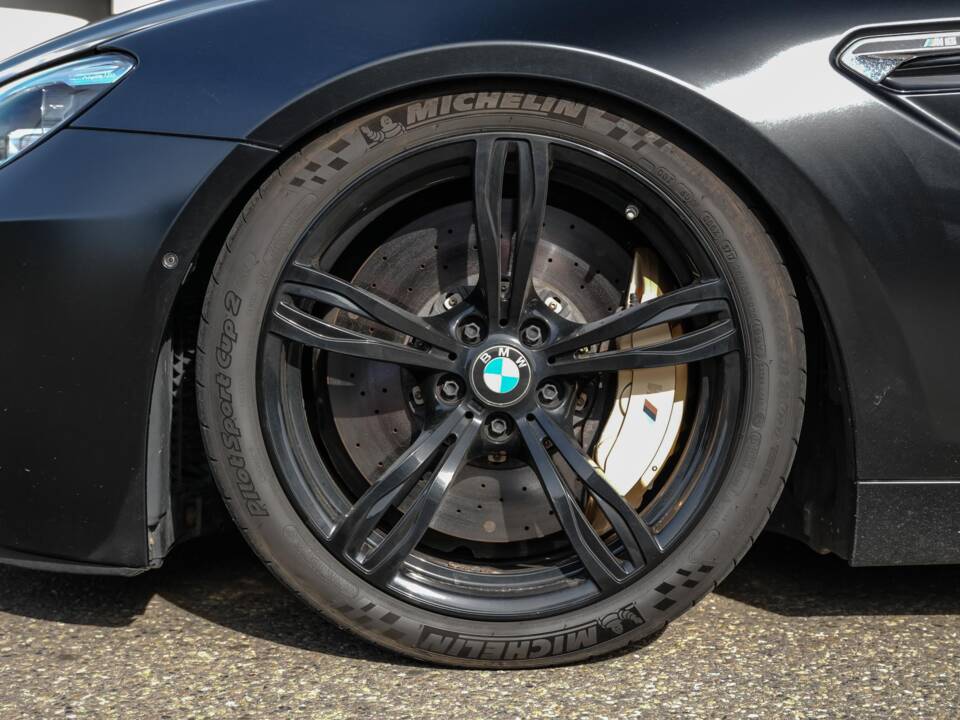 Image 10/22 of BMW M6 Competition (2015)