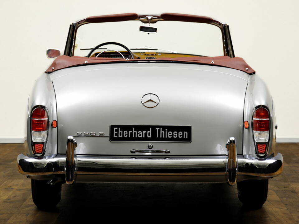 Image 7/25 de Mercedes-Benz 220 S Cabriolet (1959)