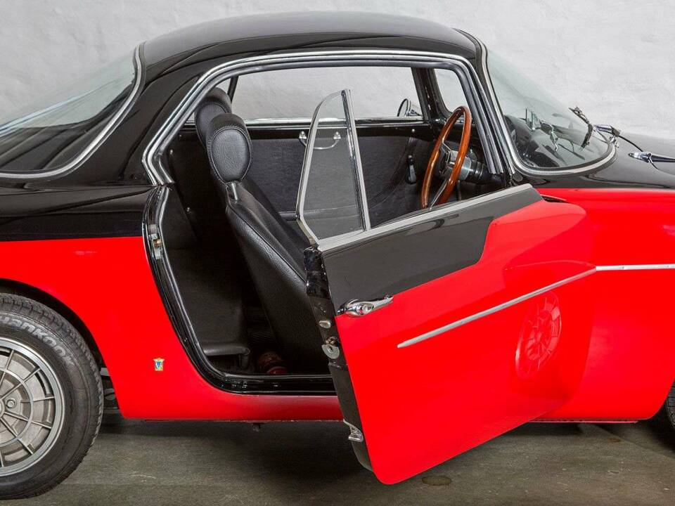 Image 15/33 of FIAT 750 Nardi Coupé (1959)