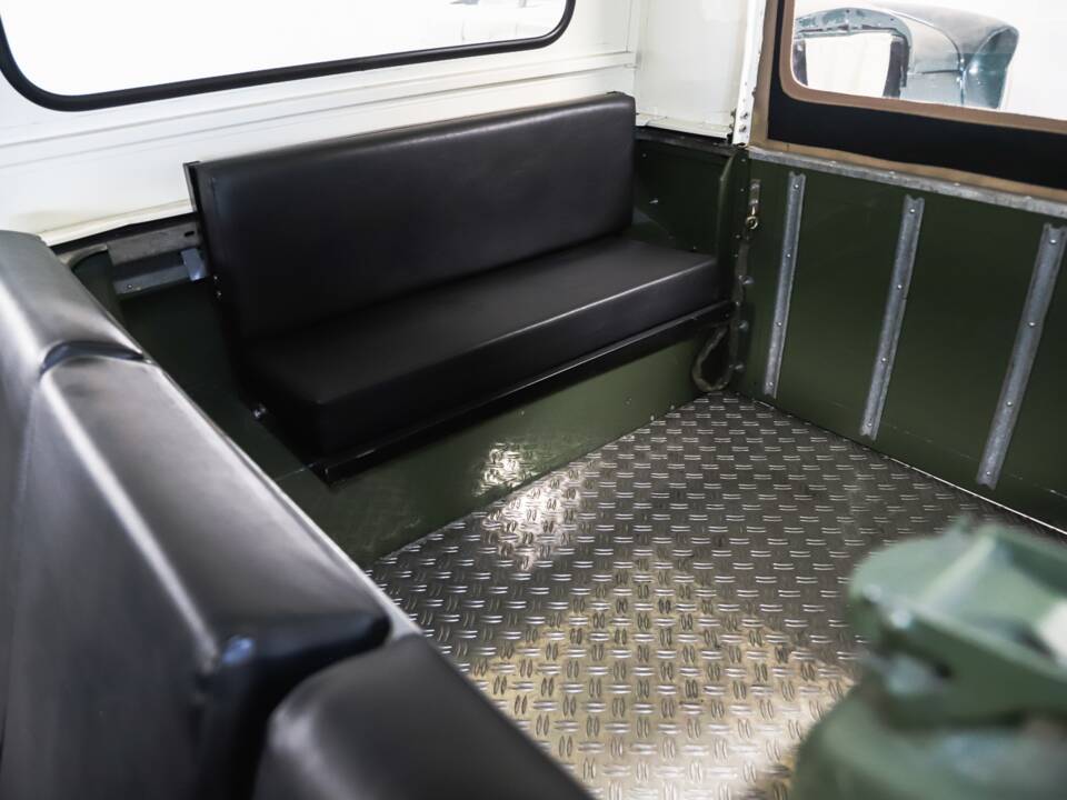 Bild 36/96 von Land Rover 88 (1961)