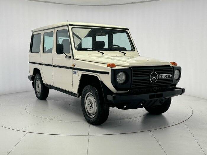 Bild 5/7 von Mercedes-Benz 240 GD (lang) (1984)