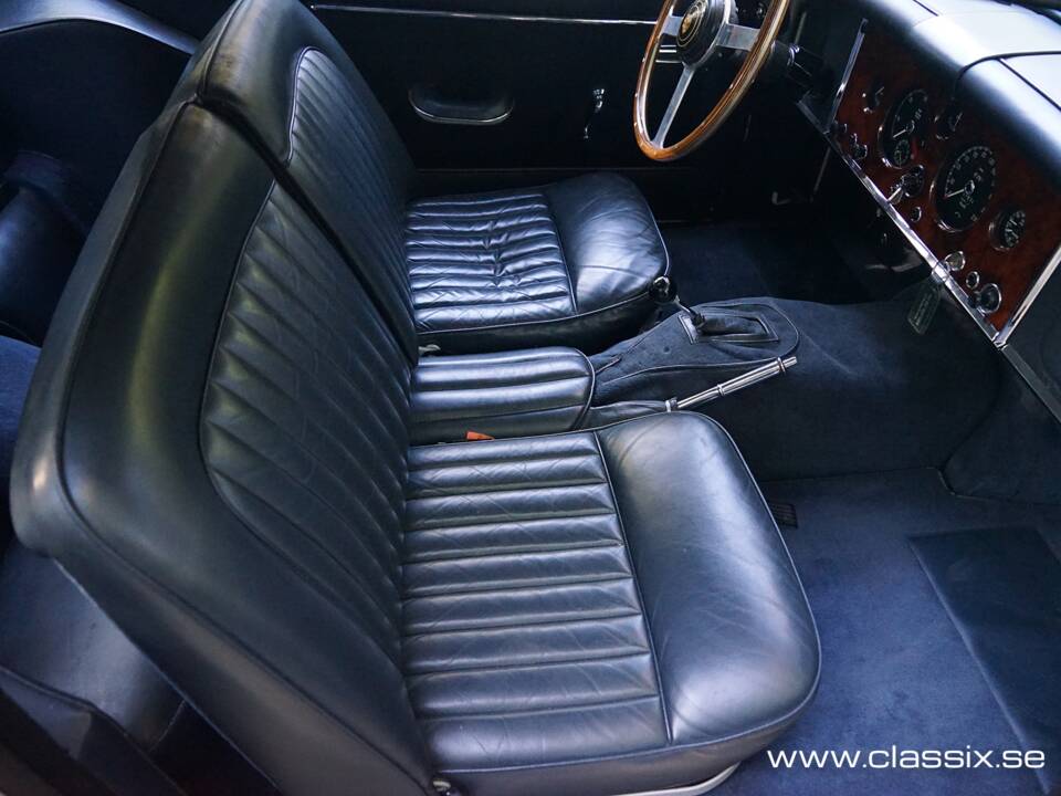 Image 4/17 of Jaguar XK 150 FHC (1959)