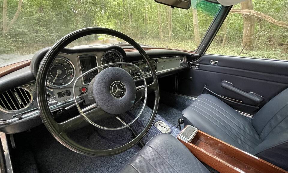 Bild 2/8 von Mercedes-Benz 280 SL (1970)