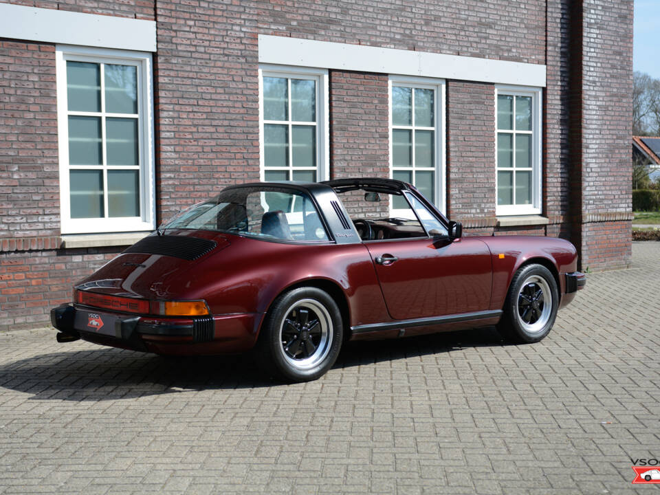 Image 5/20 of Porsche 911 Carrera 3.2 (1984)