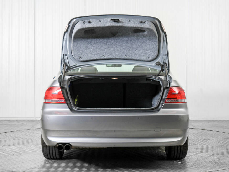 Imagen 42/50 de BMW 325i (2007)