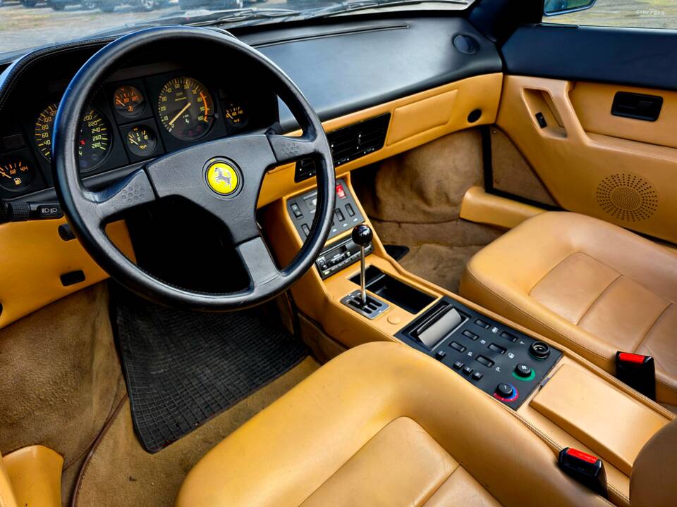 Bild 12/25 von Ferrari Mondial T (1989)