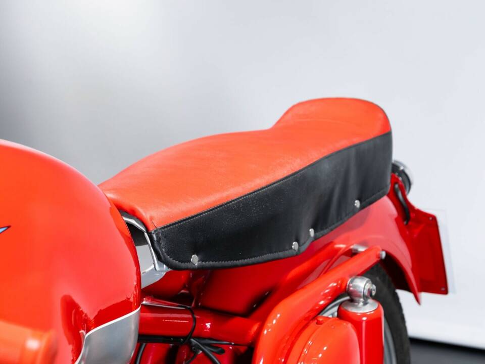 Image 28/50 of MV Agusta DUMMY (1957)
