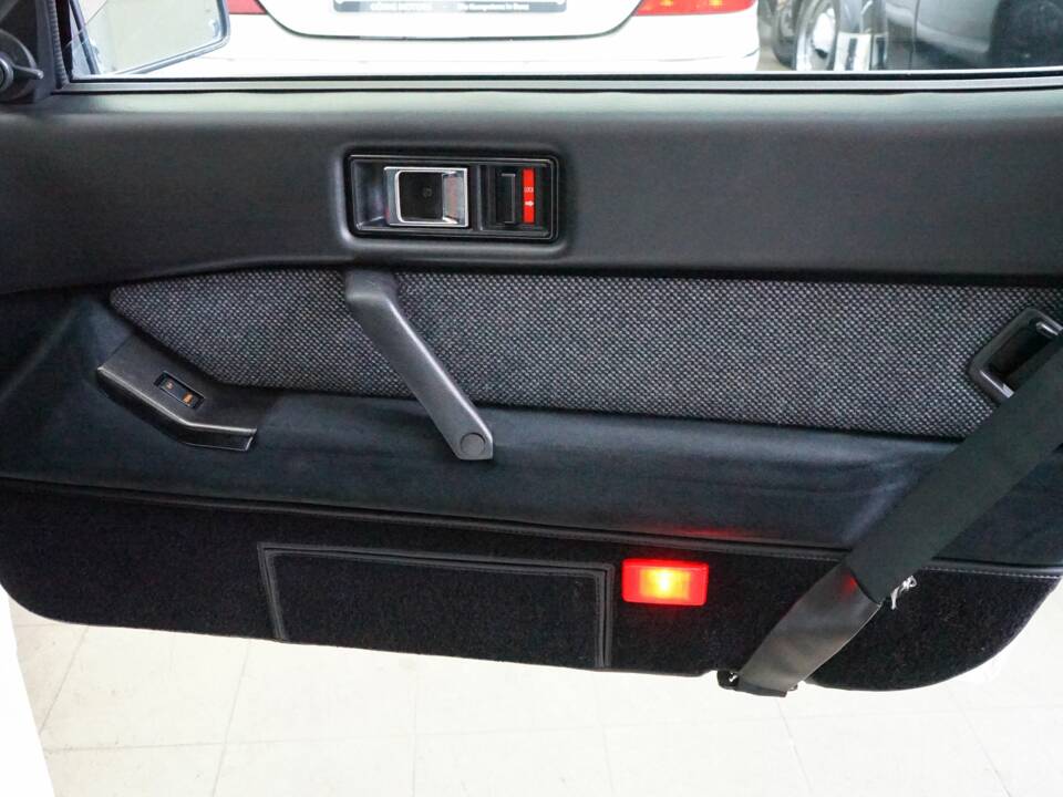 Bild 18/43 von Mitsubishi Starion (1989)