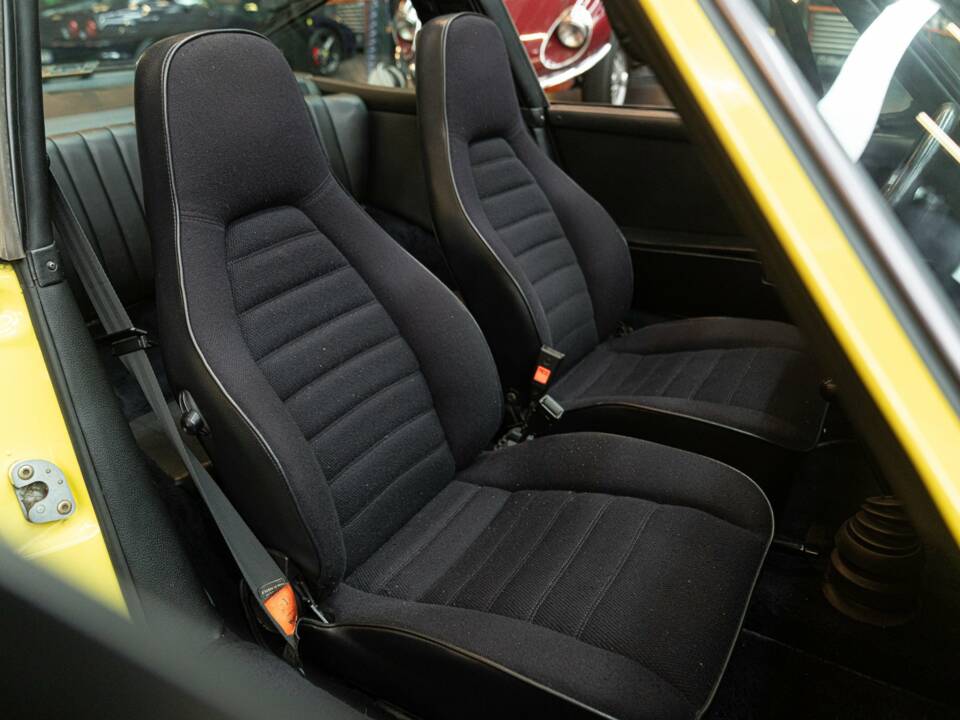 Image 26/47 of Porsche 911 Carrera 2.7 (1975)