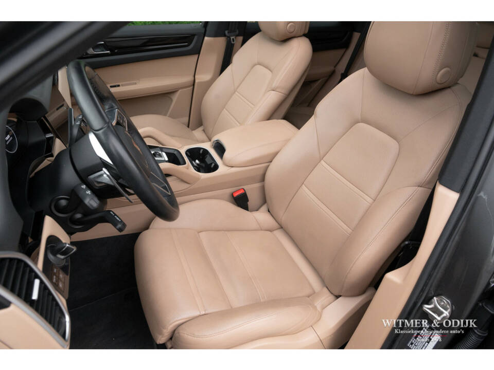 Image 3/38 of Porsche Cayenne (2019)