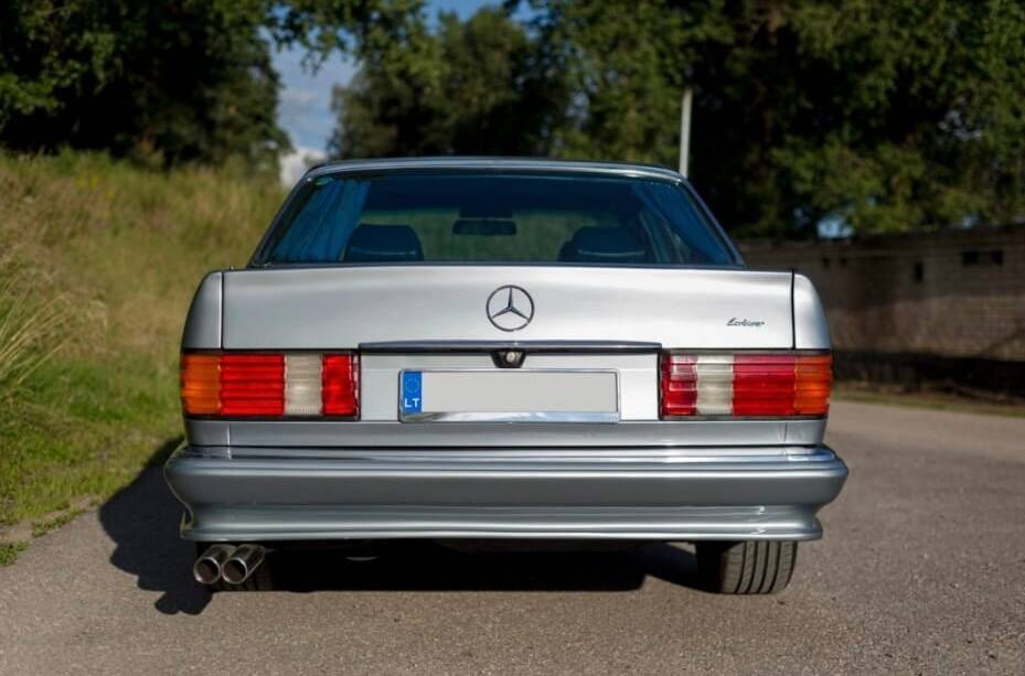 Image 96/100 of Mercedes-Benz 500 SEL (1983)
