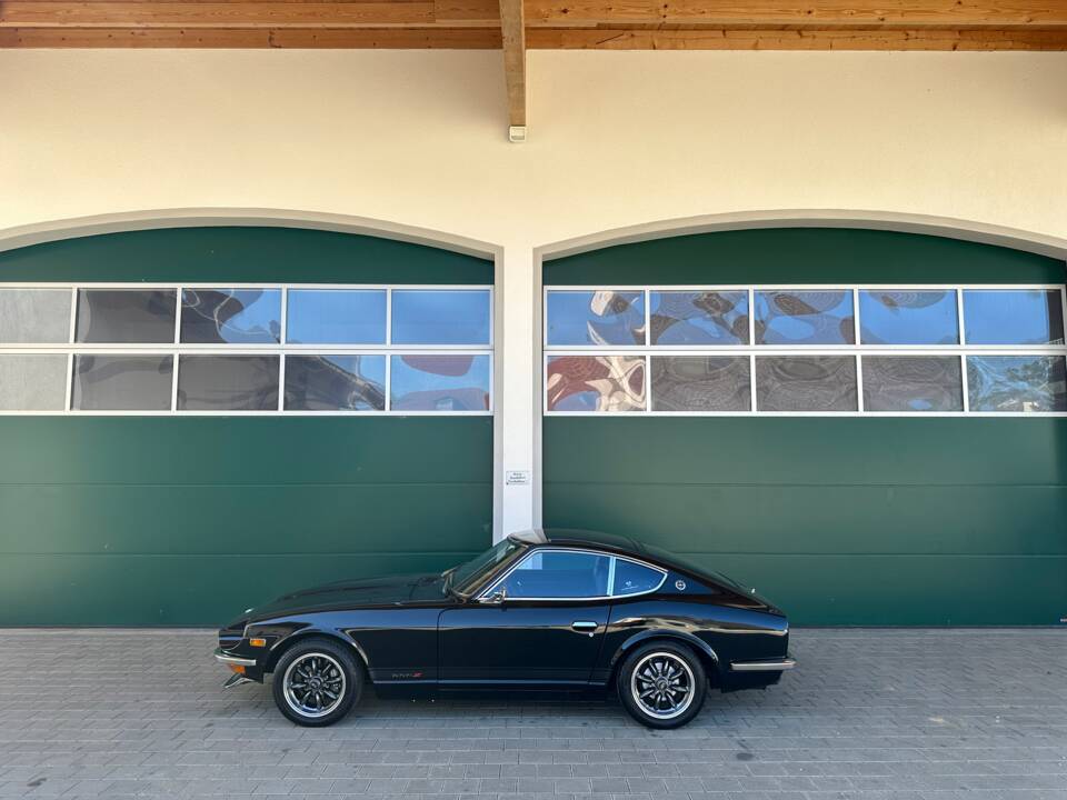 Image 25/69 of Datsun 240 Z (1973)