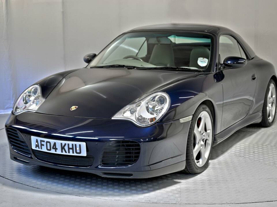 Bild 12/50 von Porsche 911 Carrera 4S (2004)
