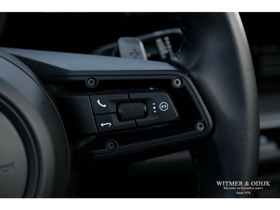 Image 25/42 of Porsche 911 Carrera (2020)