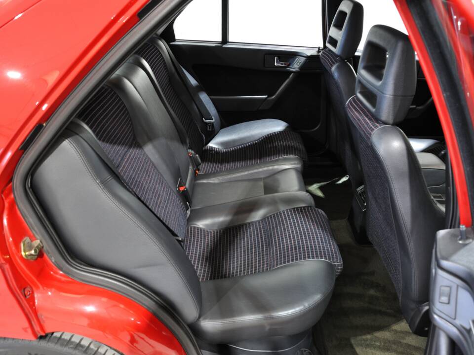 Imagen 22/30 de Alfa Romeo 155  2.0 Q4 4x4 (1992)
