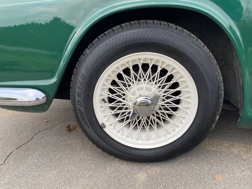 Image 24/66 of Triumph TR 4 (1964)