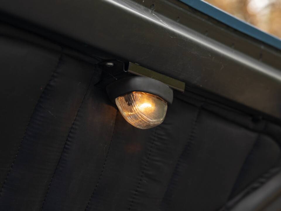 Image 22/50 of Rolls-Royce Silver Shadow II (1979)