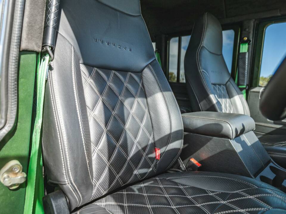 Image 27/31 de Land Rover Defender 110 (2005)