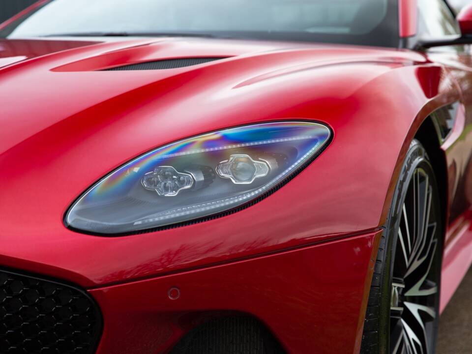 Immagine 26/84 di Aston Martin DBS 770 Ultimate Volante (2023)