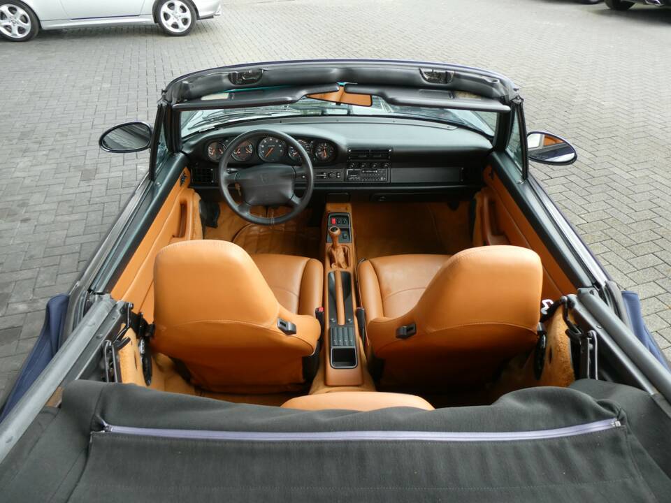 Image 16/29 of Porsche 911 Carrera (1995)