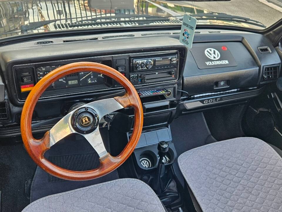Image 115/128 of Volkswagen Golf Mk I Convertible 1.1 (1981)