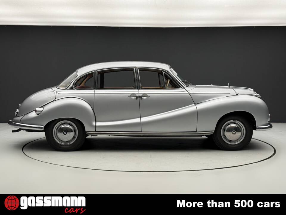 Image 4/15 of BMW 502 (1958)