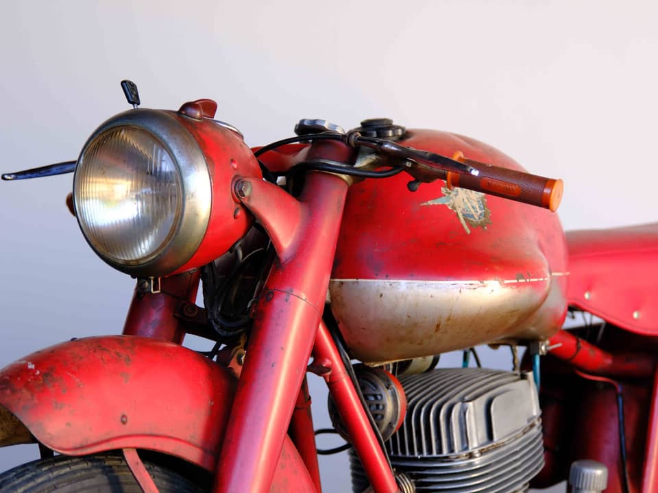 Image 29/83 of MV Agusta 175 CS Sport Disco Volante (1955)