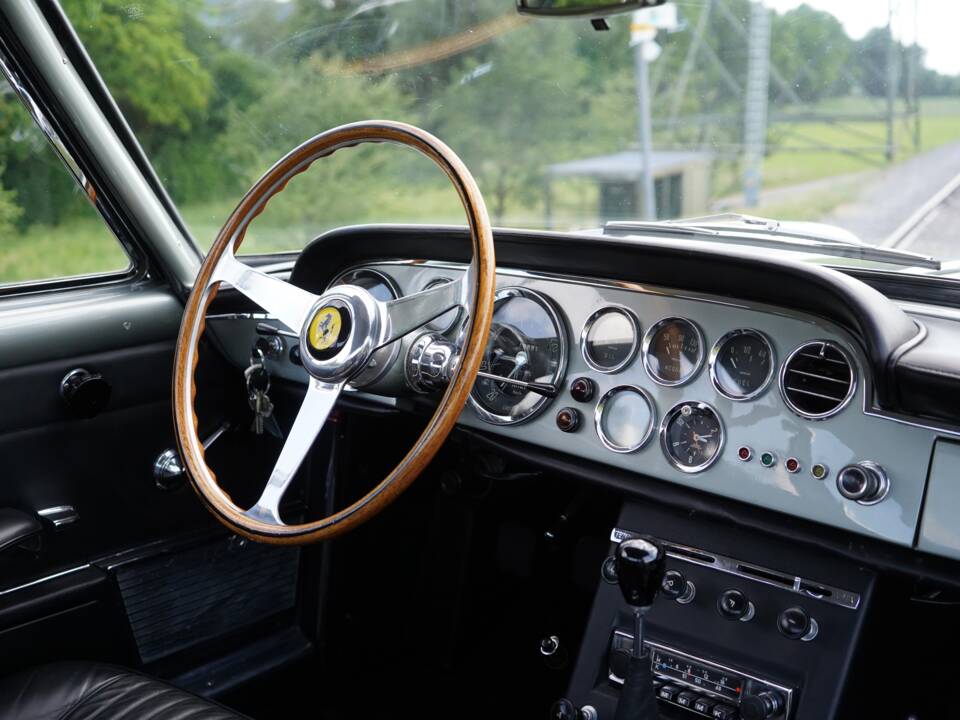 Afbeelding 4/72 van Ferrari 250 GTE (1962)