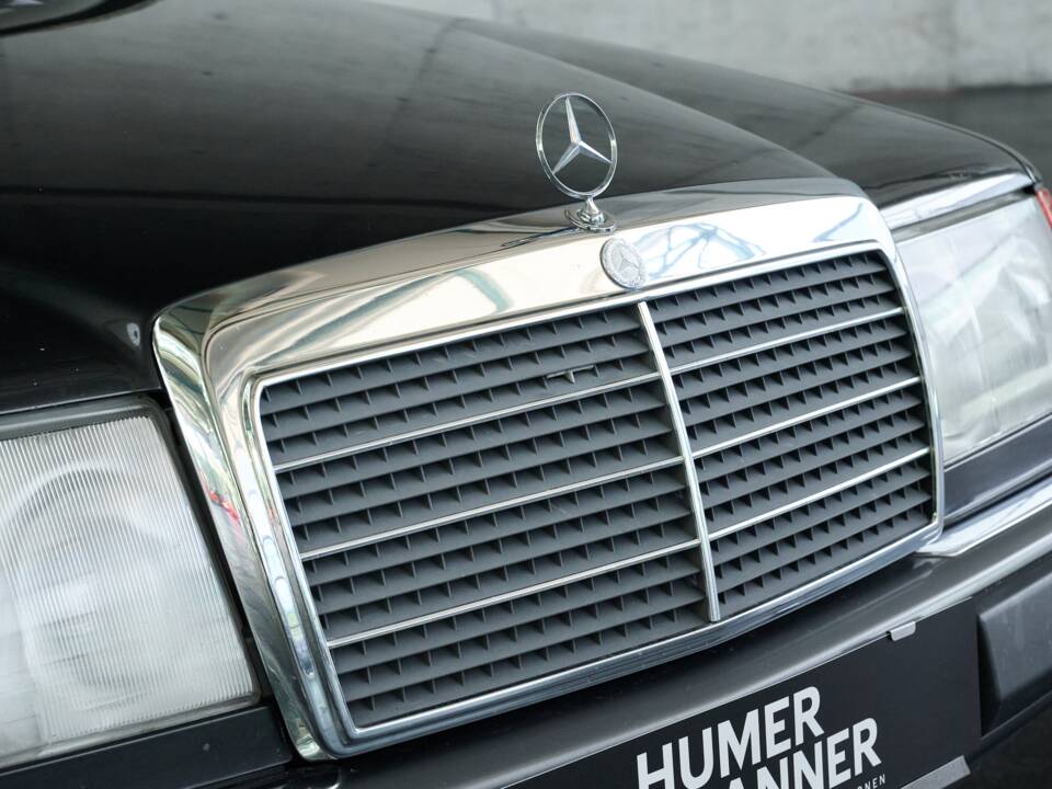 Bild 28/50 von Mercedes-Benz 300 CE (1991)